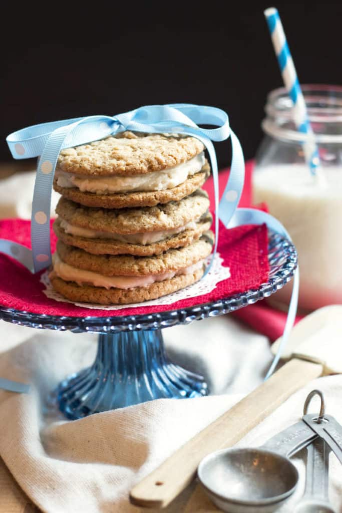 "Little Debbie" Oatmeal Creme Pies from Scratch | A gluten free cookie recipe that is full of oats and filled with a creamy filling.