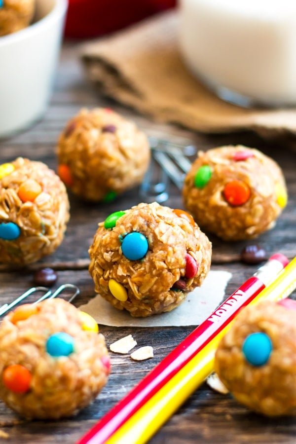 4-Ingredient Healthy Monster Cookie Bites | A recipe for healthy monster cookie bites that is gluten-free, vegan and only take 10 minutes to make. These tiny bites of bliss make a great kid-friendly afternoon snack or dessert.