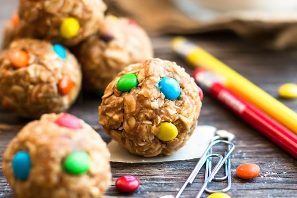 4-Ingredient Healthy Monster Cookie Bites | A recipe for healthy monster cookie bites that is gluten-free, vegan and only take 10 minutes to make. These tiny bites of bliss make a great kid-friendly afternoon snack or dessert.