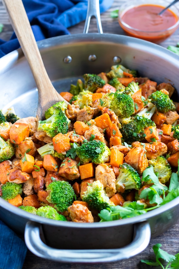 An easy one-pot honey BBQ chicken and broccoli recipe.