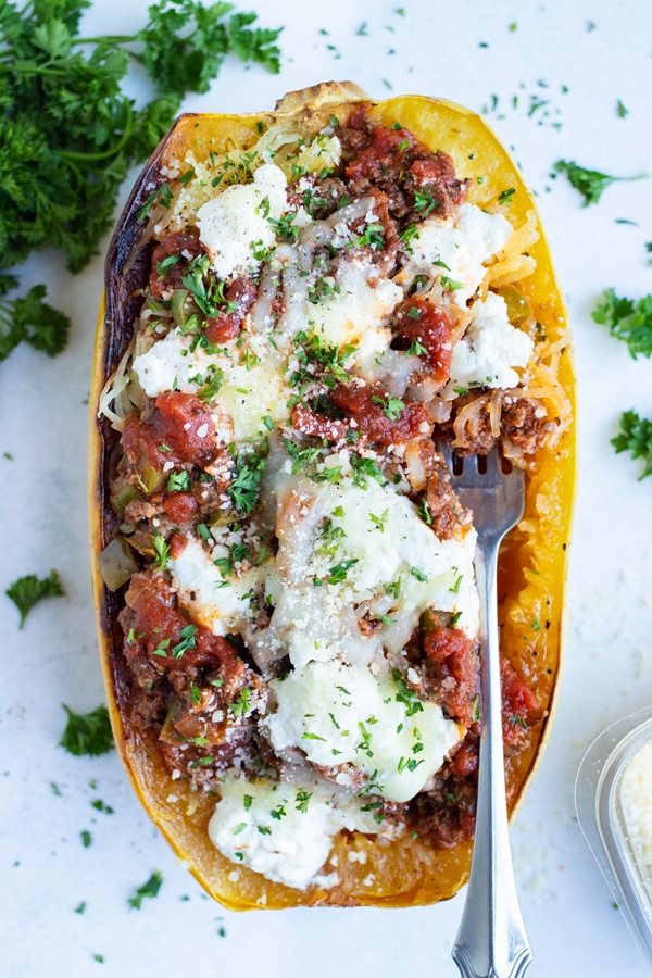 Use ground beef or ground turkey in these keto Lasagna Spaghetti Squash boats.