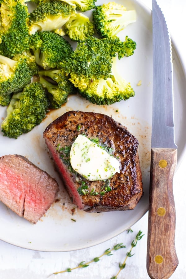 How to Perfectly Cook a Filet Mignon - Evolving Table