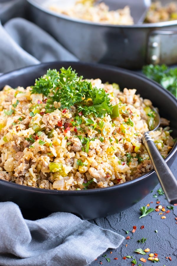 A low-carb and keto cauliflower rice Cajun and creole recipe.