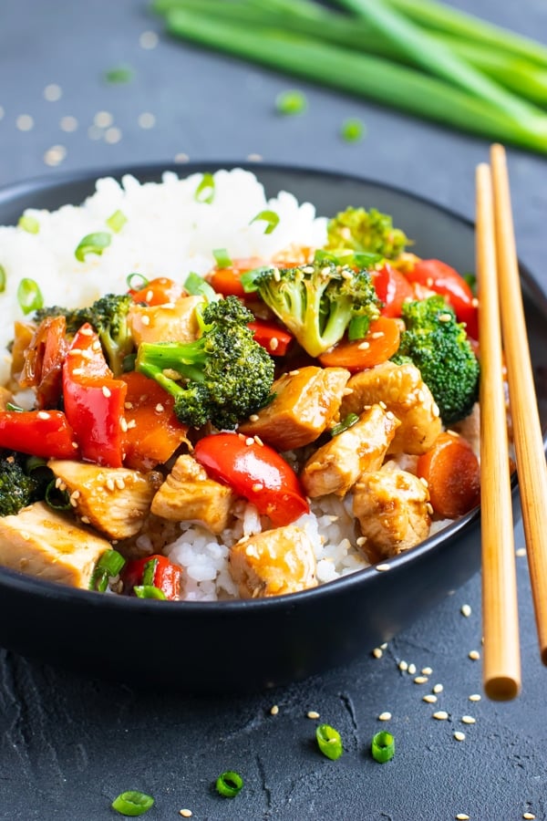 The best teriyaki chicken bowl with vegetables and white rice.