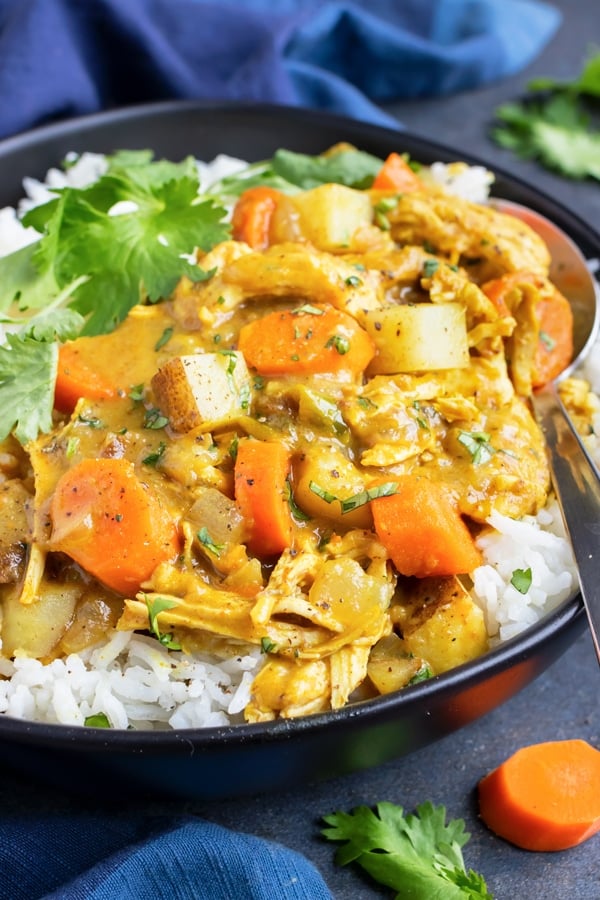 A healthy, easy, and Whole30 homemade chicken curry recipe with potatoes and carrots.