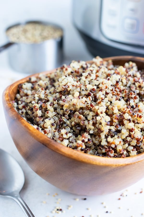 Easy Instant Pot Quinoa (1Minute Method) Evolving Table