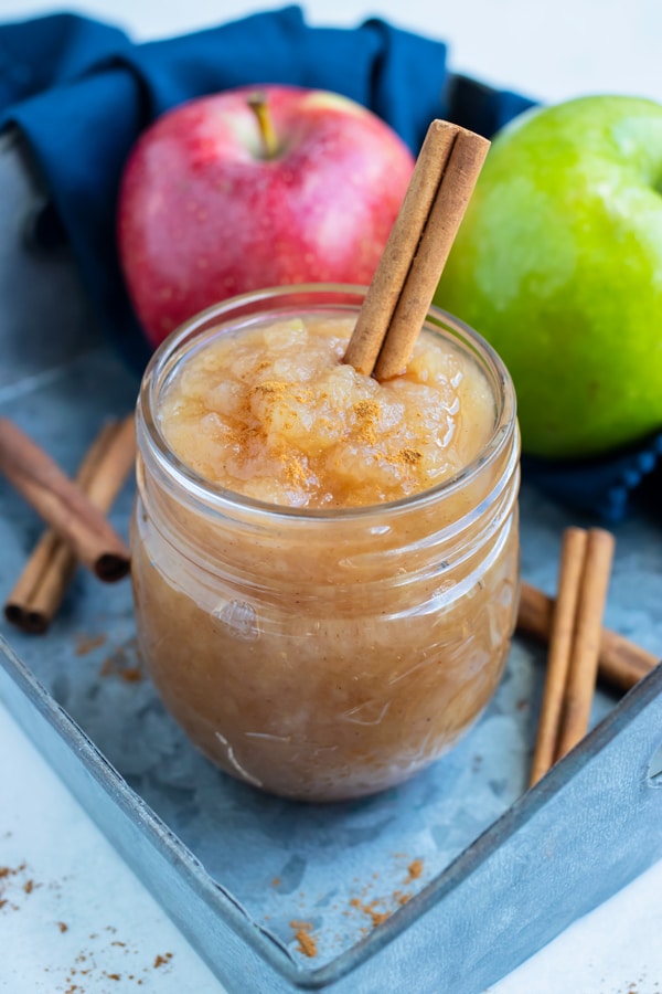 Learn how to make healthy, flavorful applesauce in your instant pot.