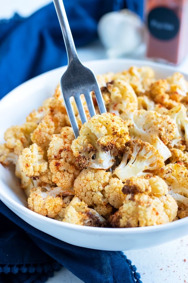 Air Fryer Cauliflower Recipe (Ultra Crispy!) Evolving Table