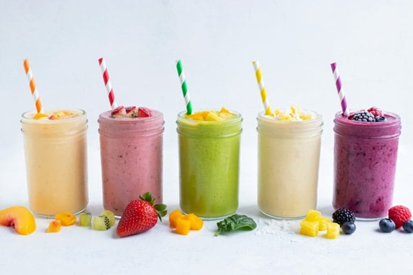 Forekomme positur rolle How to Make a Fruit Smoothie + 5 Easy Recipes! - Evolving Table