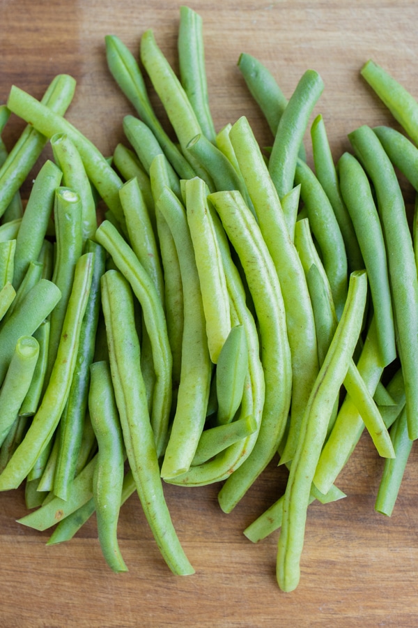 An overhead shot is used to show all the prepared fresh green beans.