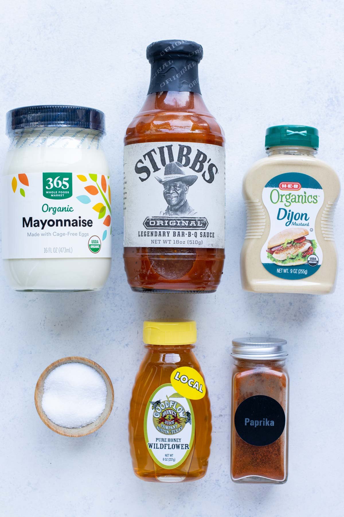 Barbecue sauce, mayonnaise, mustard, honey, paprika, and salt are the ingredients in this sauce.