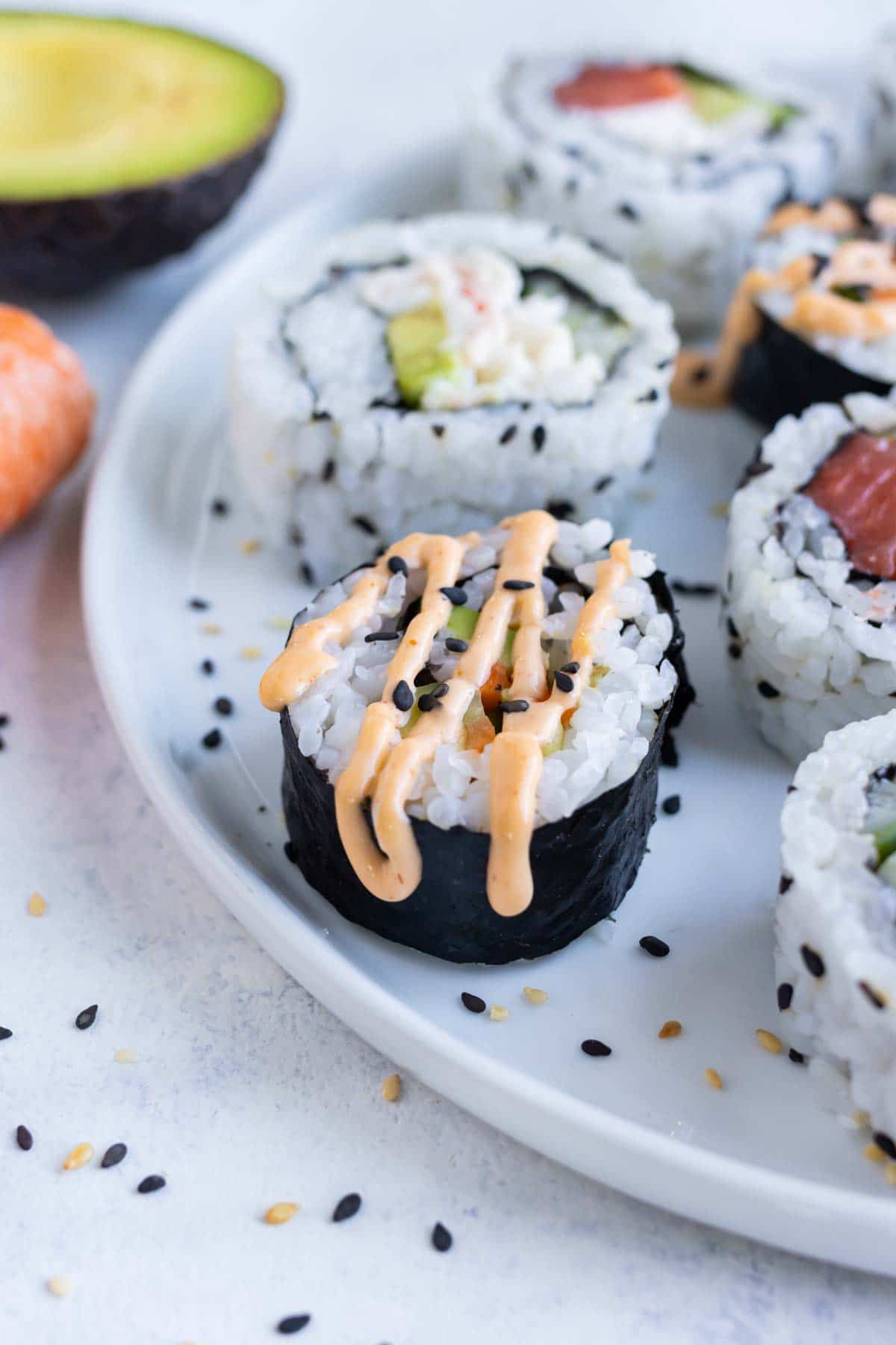 When making sushi rolls with a bamboo mat, place it in a large ziplock bag  instead of using Saran or Cling wrap for easy clean up. : r/lifehacks