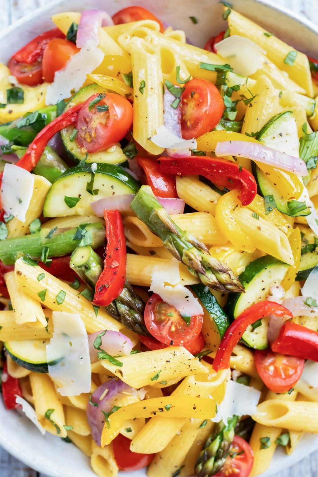 Easy Pasta Primavera Recipe - Evolving Table