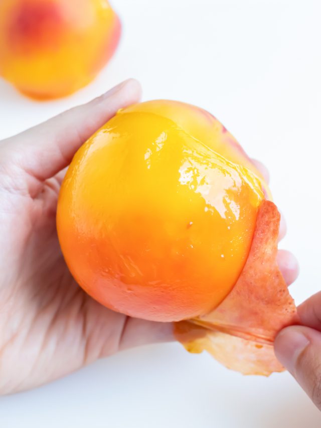 How To Peel Peaches