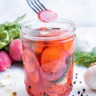 Pickled radishes are healthy and delicious.