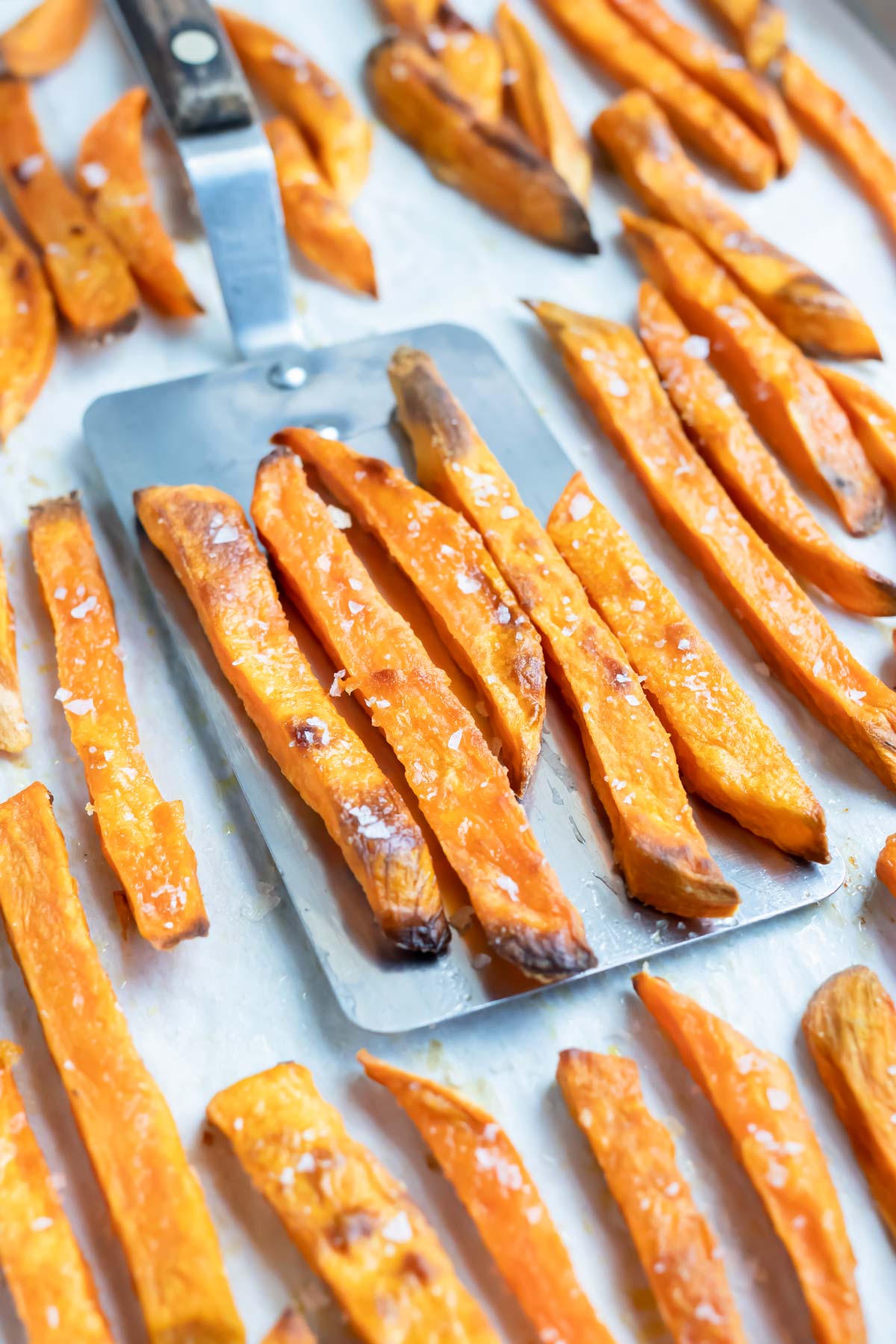 https://www.evolvingtable.com/wp-content/uploads/2022/06/Sweet-Potato-Fries-18.jpg