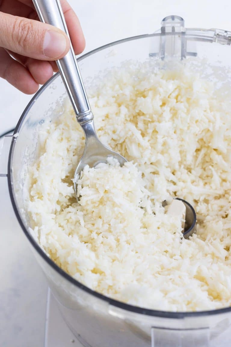 How to Make Cauliflower Rice (2 Ways!) - Evolving Table