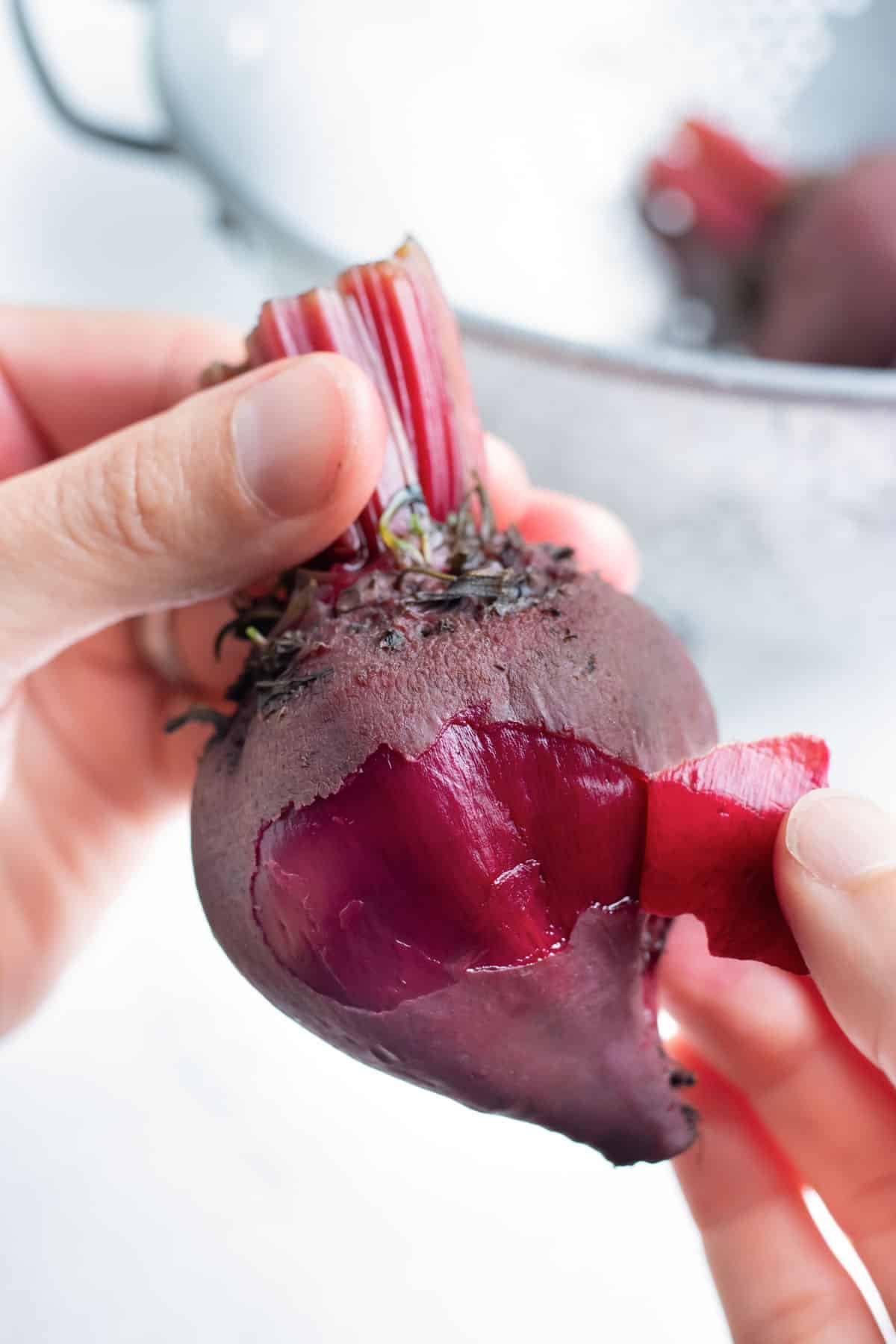 Beet skins are peeled with this quick and easy method.