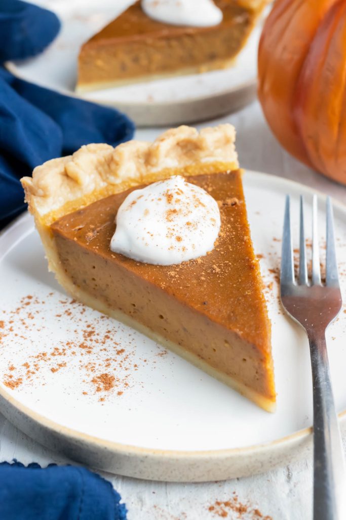 Does Pumpkin Pie Need to be Refrigerated? - Evolving Table