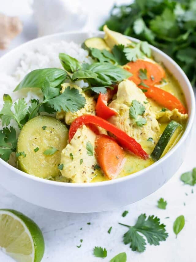 Thai Green Chicken Curry Recipe - Evolving Table