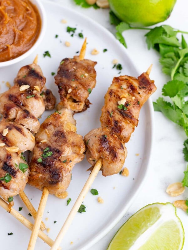 Chicken satay skewers are healthy and delicious.