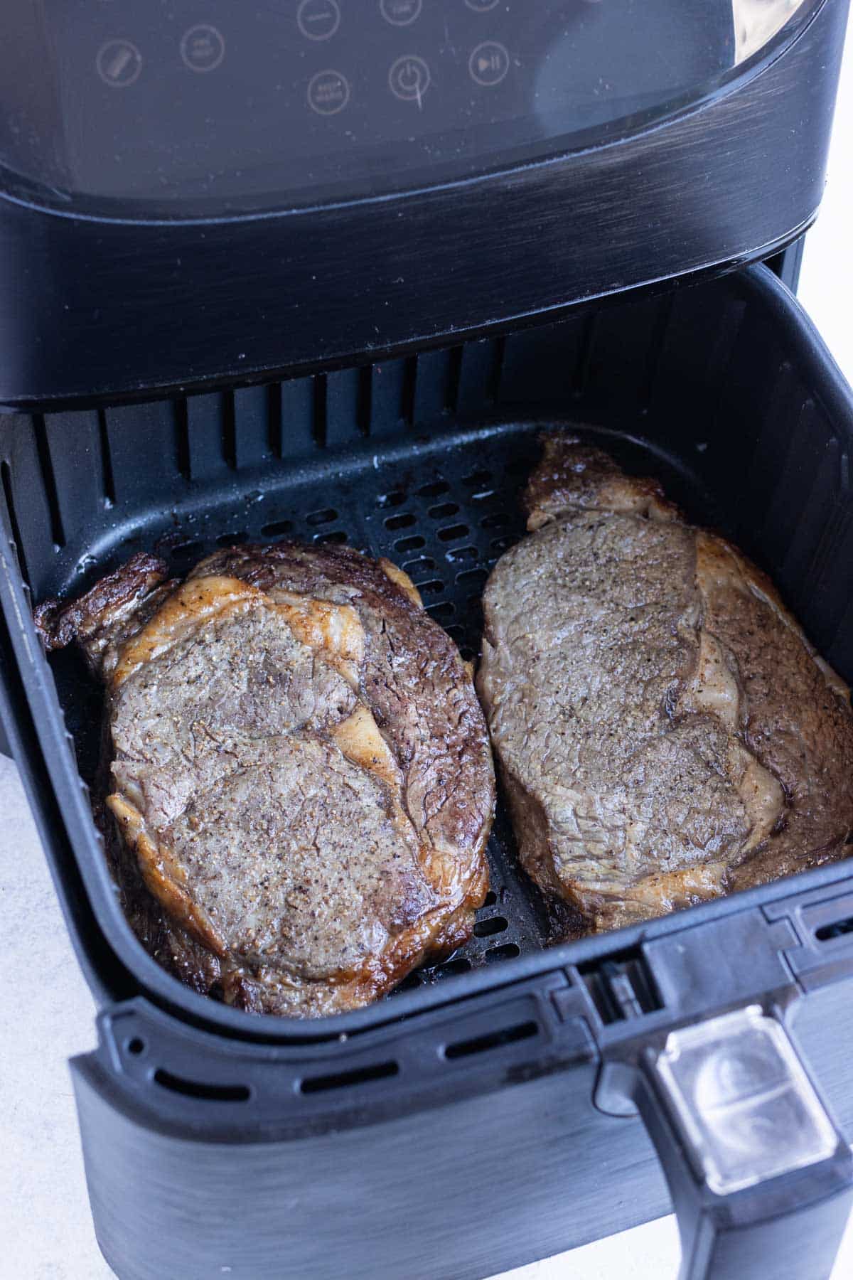 Perfectly cooked and flavorful steak from the air fryer.