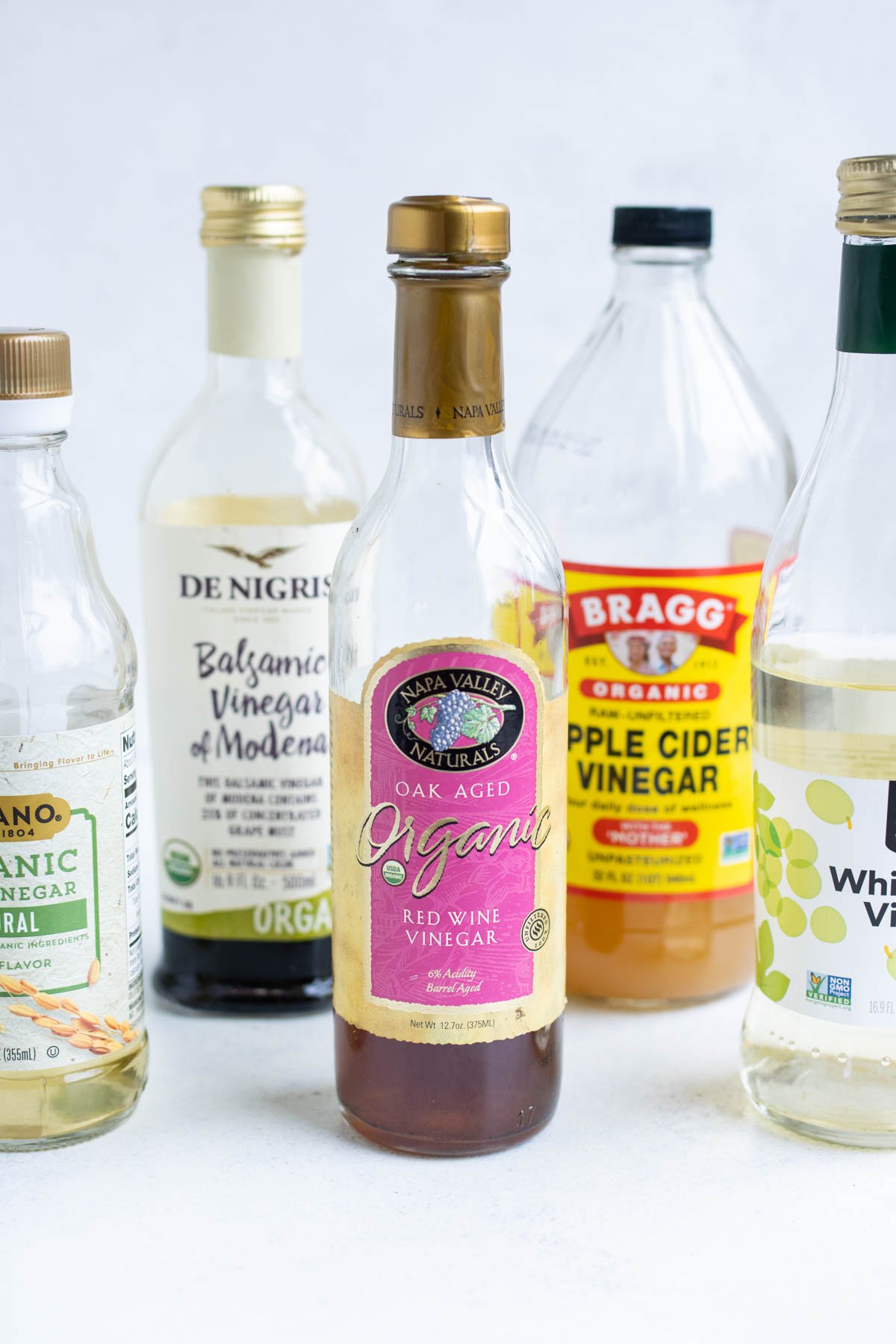 A zoomed in view of apple cider vinegar substitutes.