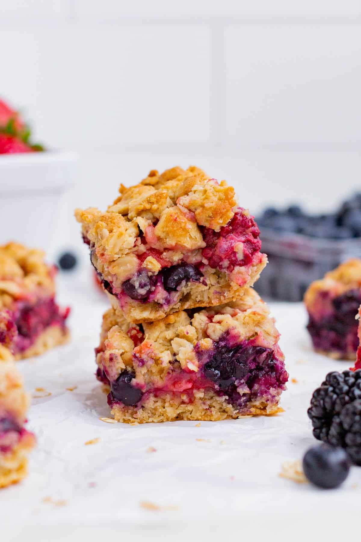 Healthy, fruity, and delicious crumble bars are the best summer dessert.