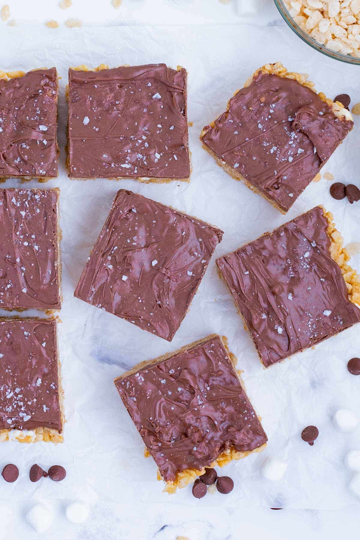 Peanut butter rice krispie treats are a healthy treat full of peanut flavor.