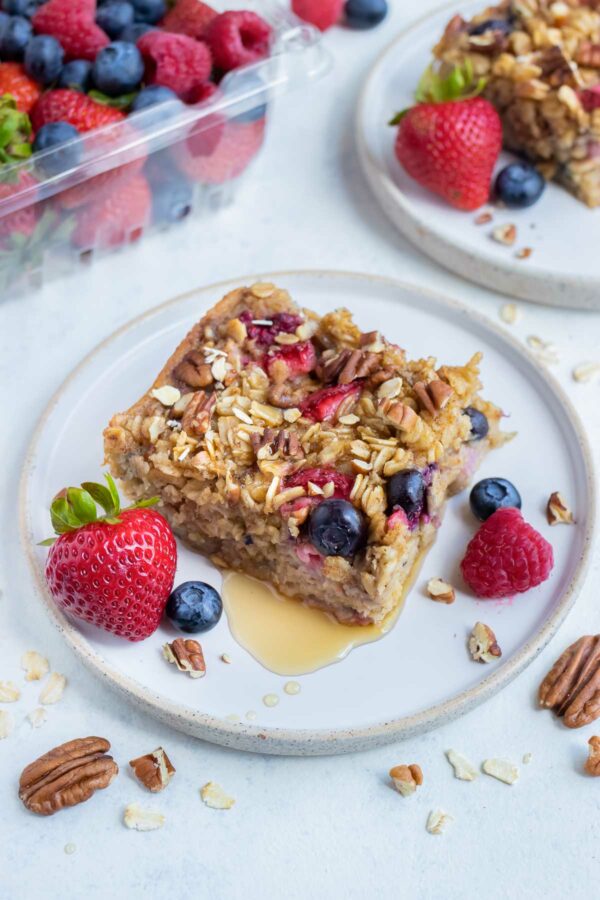 Healthy Baked Oatmeal with Berries - Evolving Table