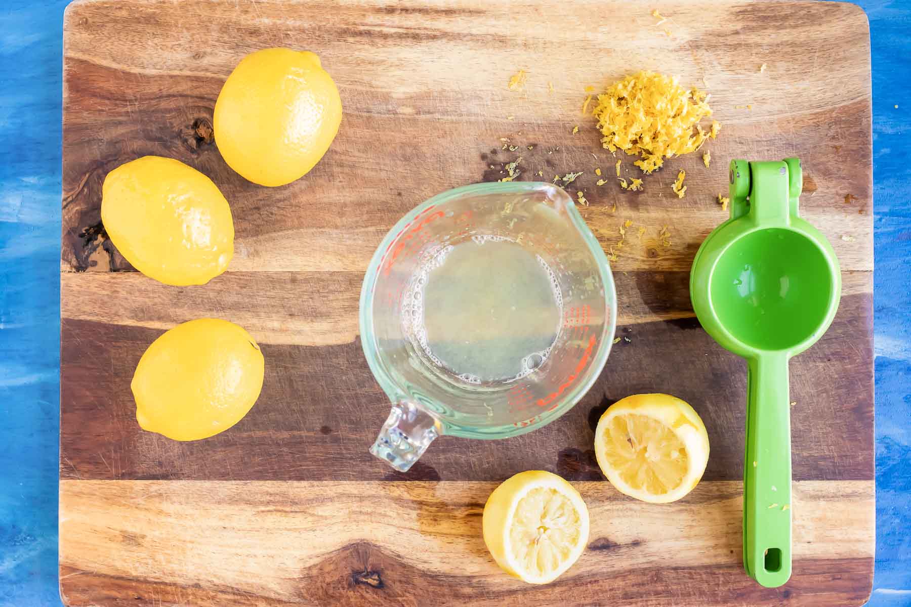 Lemons are juiced with a juicer.