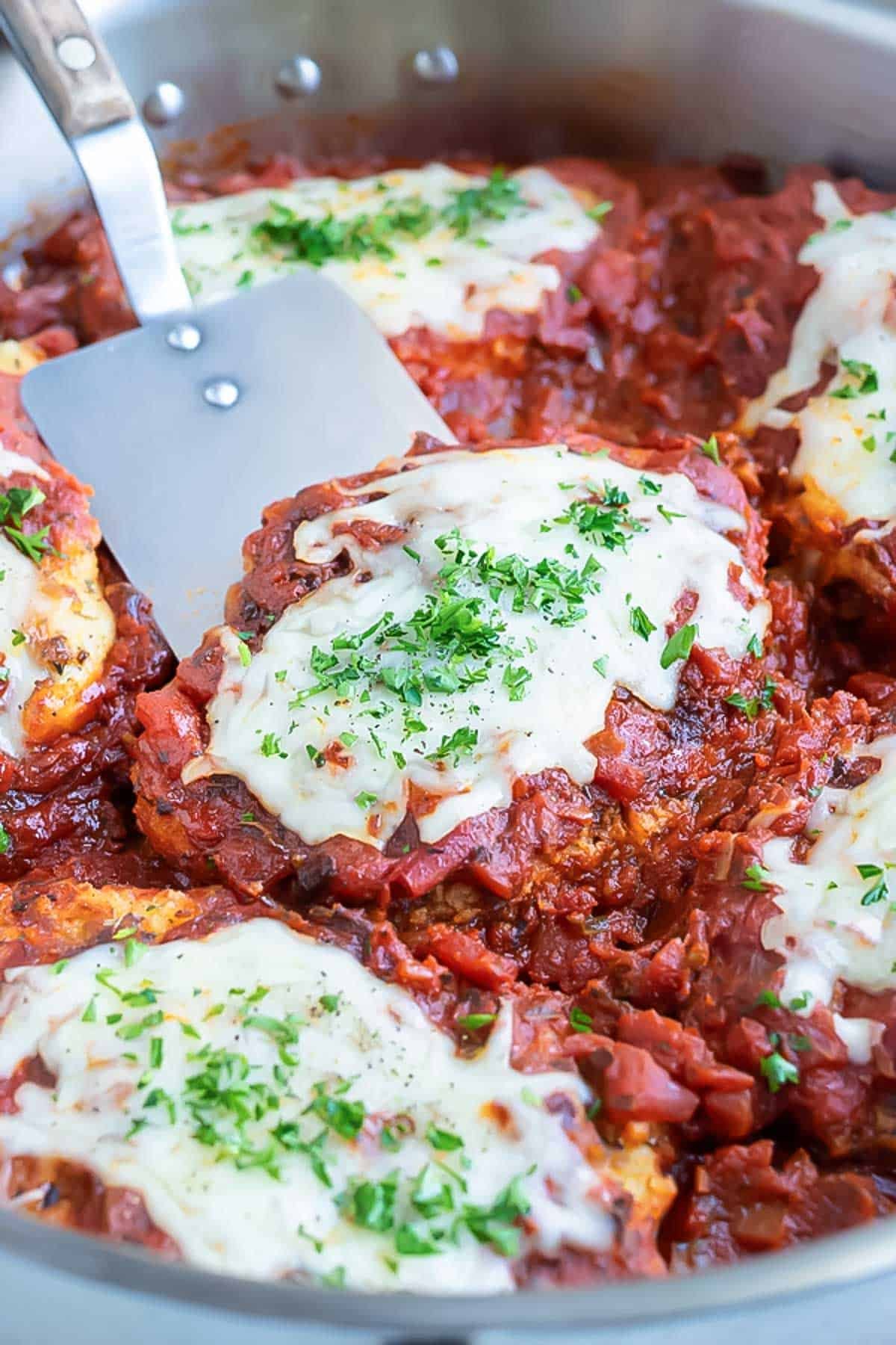 This one skillet chicken parmesan recipe is easy to make.