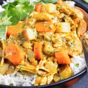 A healthy, easy, and Whole30 homemade chicken curry recipe with potatoes and carrots.