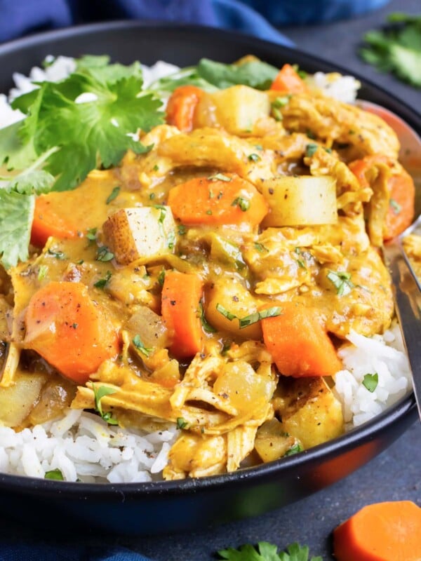 A healthy, easy, and Whole30 homemade chicken curry recipe with potatoes and carrots.