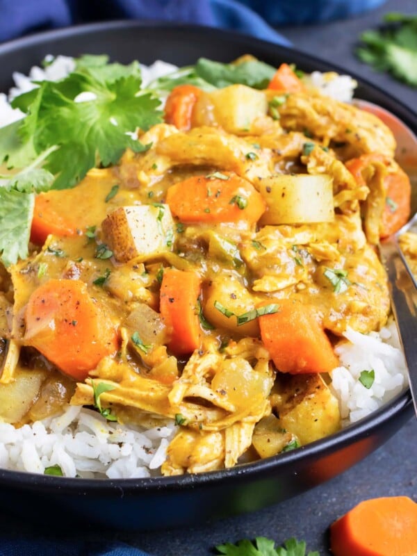 A healthy, easy, and Whole30 homemade chicken curry recipe with potatoes and carrots.