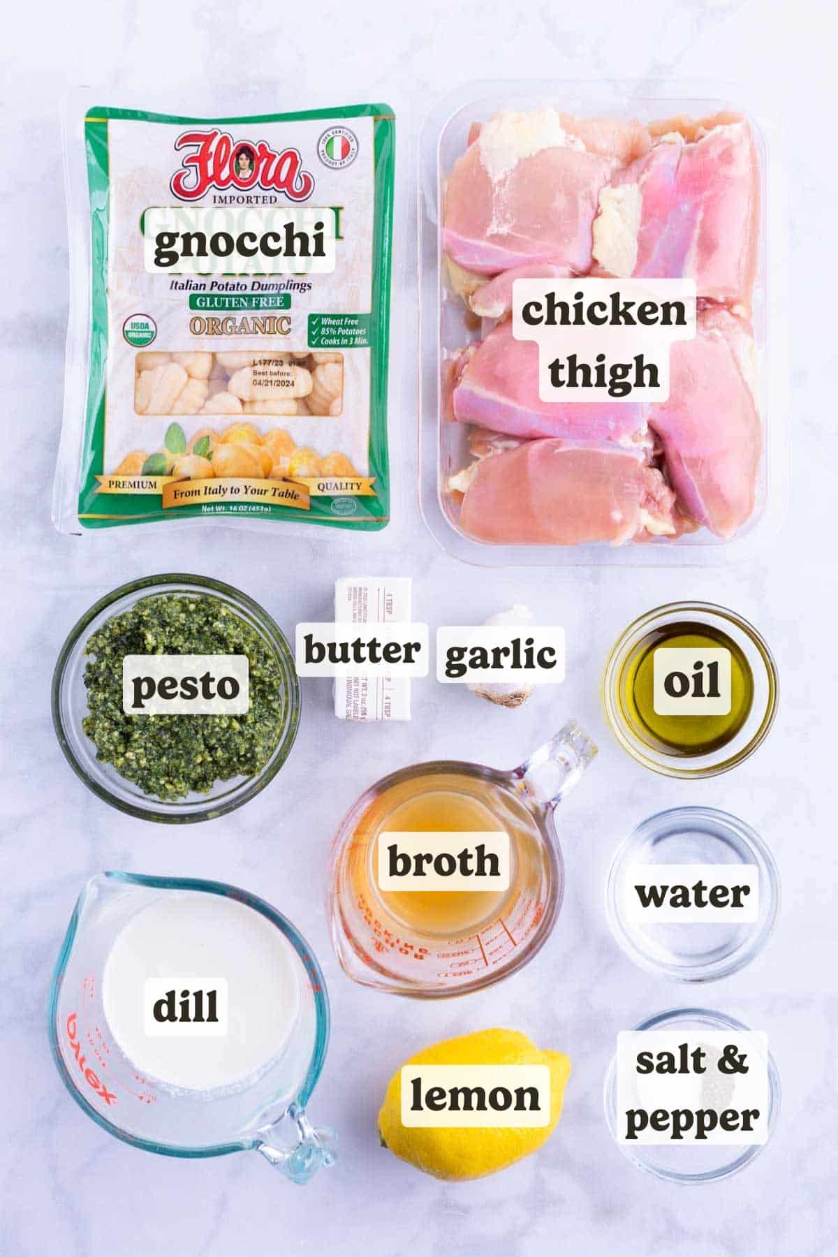 Chicken, gnocchi, pesto, butter, and cream are the main ingredients for this creamy pesto gnocchi dish.