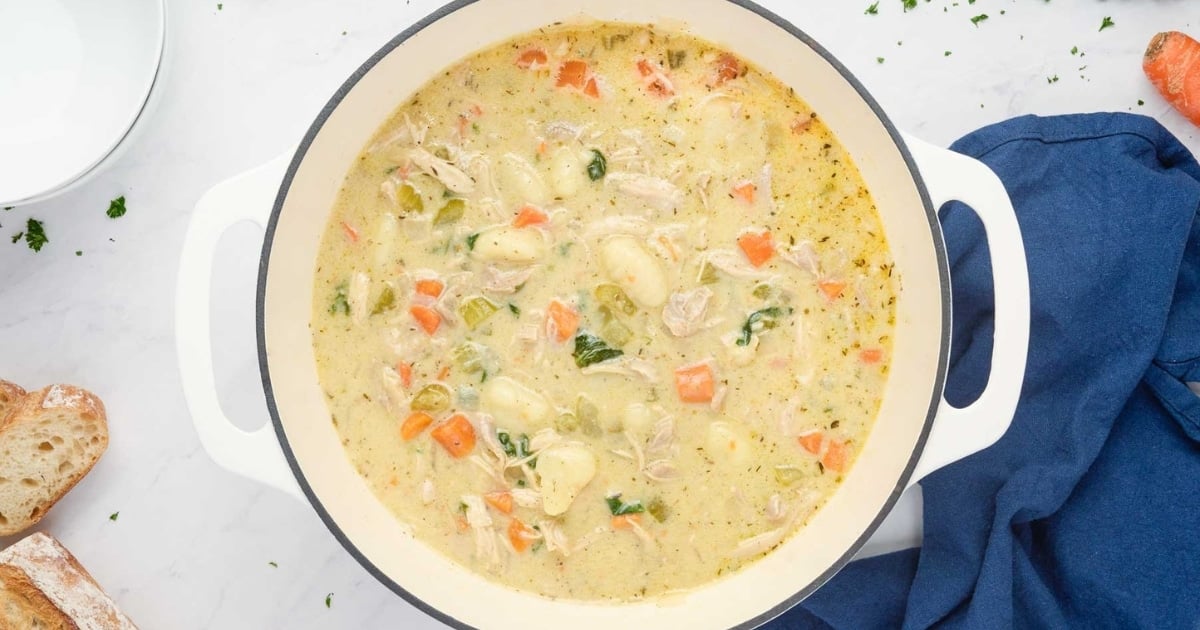 Olive Garden Chicken Gnocchi Soup - Evolving Table
